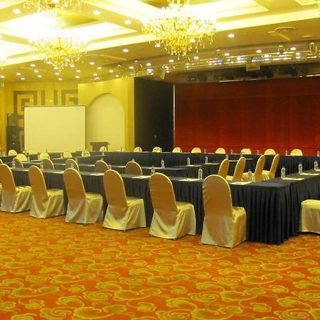 Best Western New Century Hotel Shanghai Exterior foto