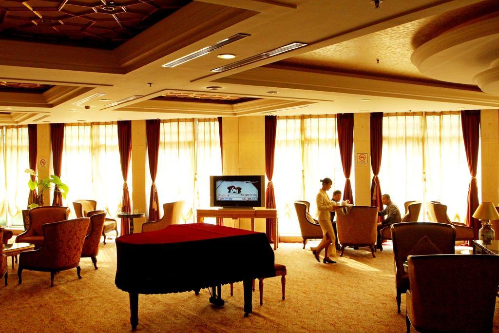 Best Western New Century Hotel Shanghai Exterior foto